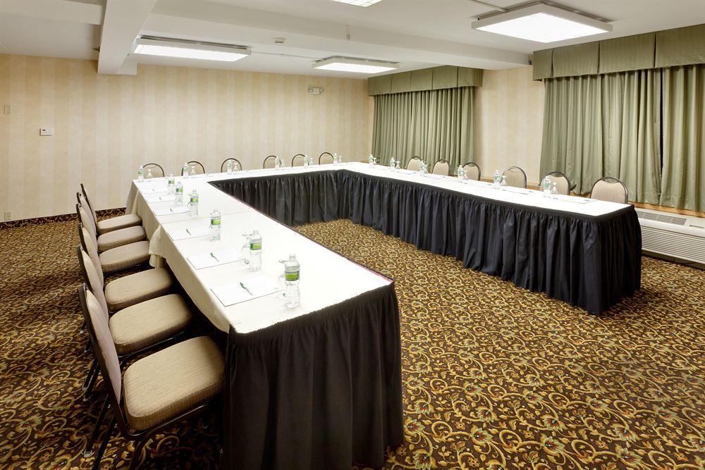 Fairfield Inn & Suites Springfield Enfield Esterno foto