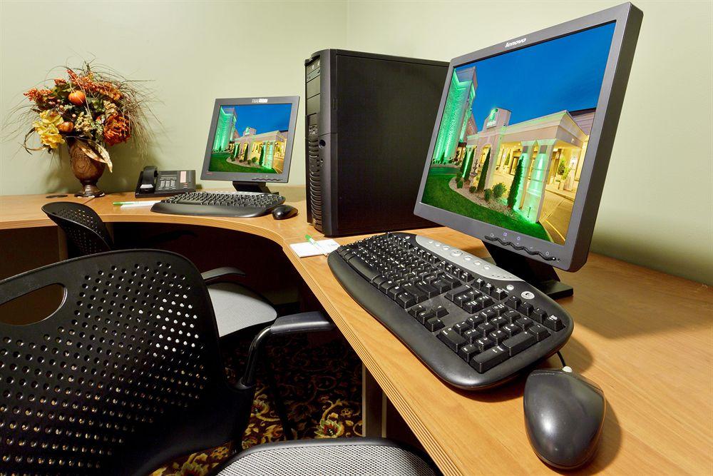 Fairfield Inn & Suites Springfield Enfield Esterno foto