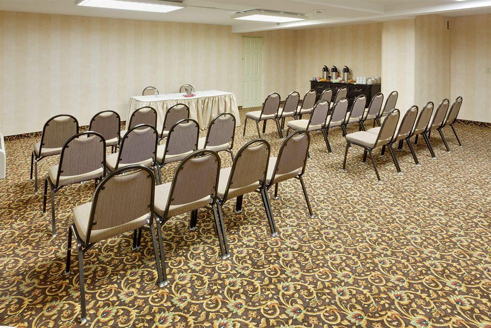 Fairfield Inn & Suites Springfield Enfield Esterno foto