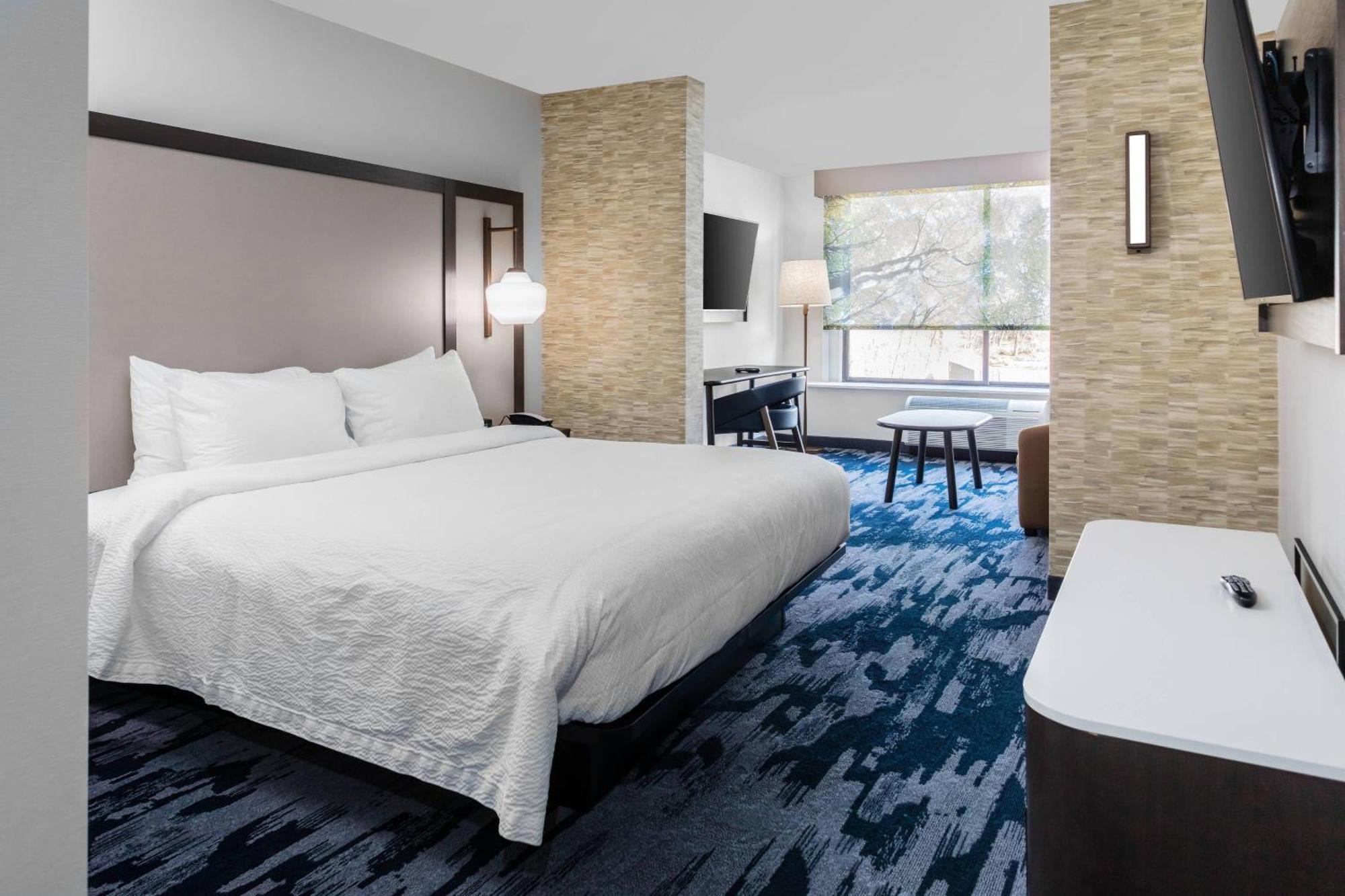 Fairfield Inn & Suites Springfield Enfield Esterno foto